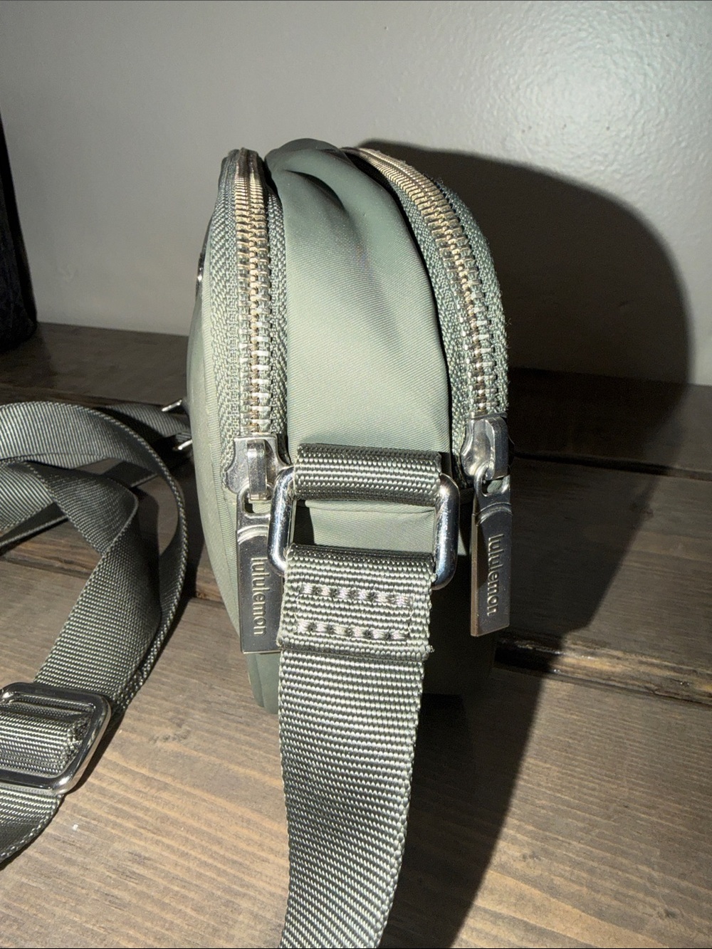 Lululemon Athletica Olive Green Camera Crossbody Bag - Picture 4 of 12